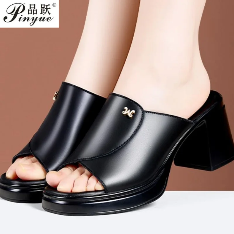 

Женские шлепанцы на высоком каблуке 7,5 см, летние, новые, с толстой подошвой, круглым носком, открытым мыском, простые сандалии, повседневные удобные тапочки, размеры 34-41