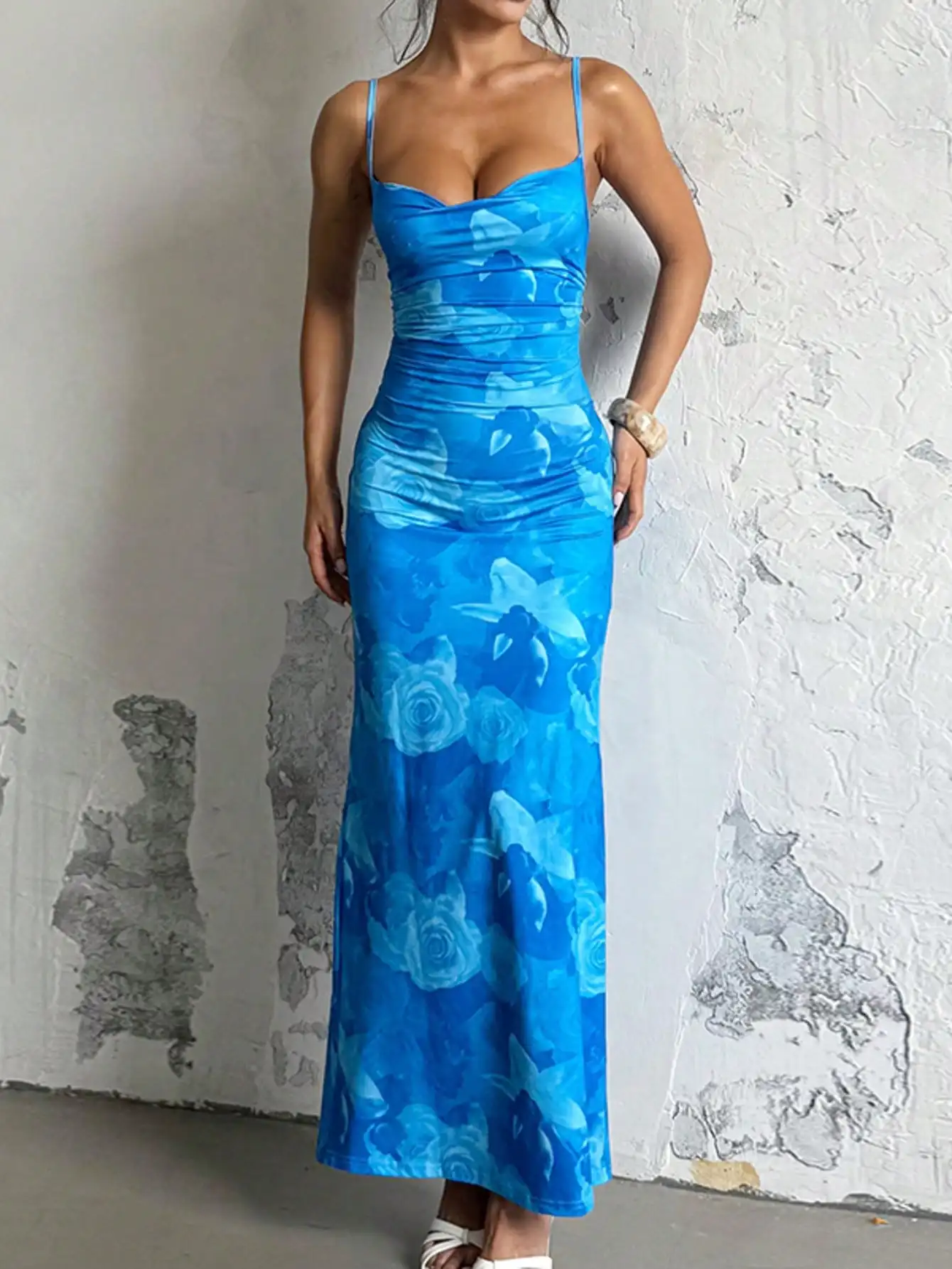 

Blue Floral Print Spaghetti Strap Maxi Dress with Ruched Bodice, Elegant for Party Beach Holiday
