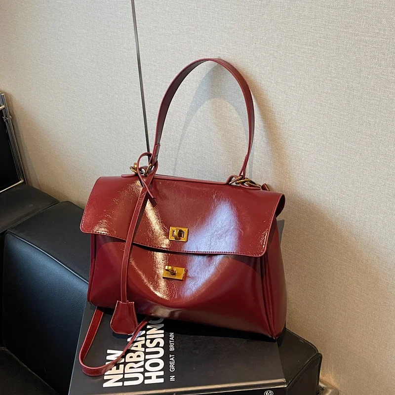 

Luxury Leather Messenger Bag for Ladies by Famous Designer - Women's Crossbody Shoulder Handbags Classic Style