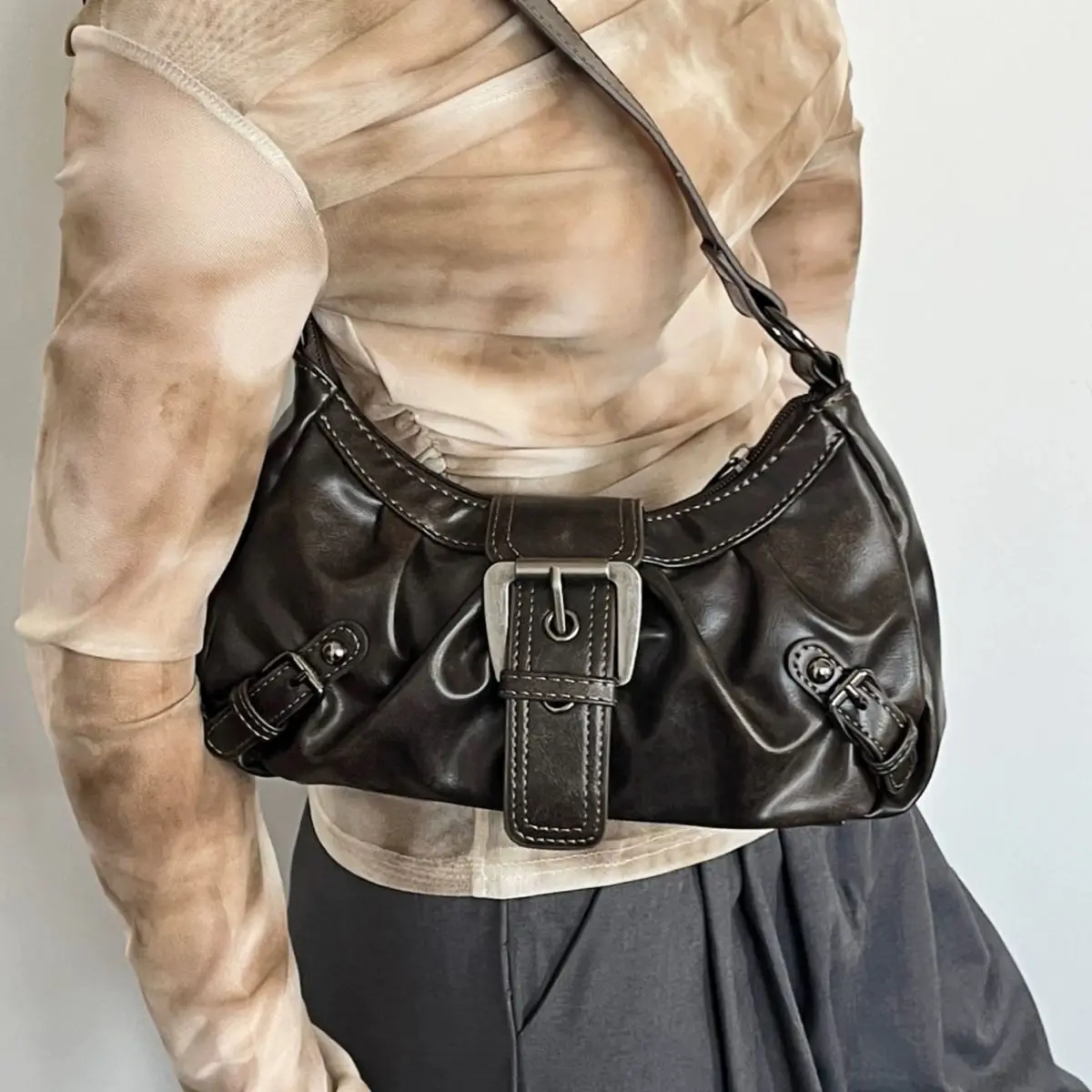 Y2K Retro Style Shoulder Bag, Maillard Pleated Rivet Armpit Bag, Fashionable Ladies Cool Leather Shoulder Bag