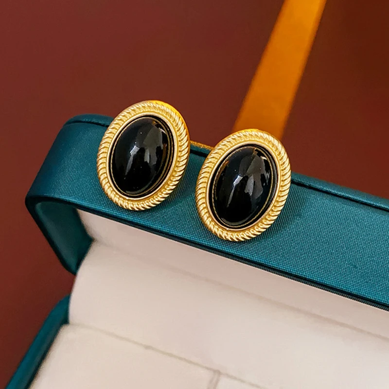 2026 New Retro Gold Color Metal Side Black Oval Shaped Stud Earrings for Women Advanced Design Elegant Young Girls Party Jewelry
