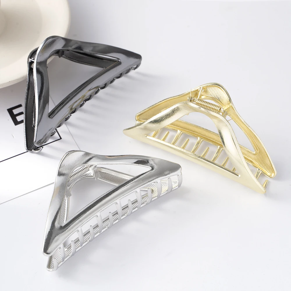 Simple Alloy Hair Claw Hairpin Metal Triangle/Wavy Shark Crab Clips Back of Barrettes Hair Bun Pearl Headband Hair Accessories