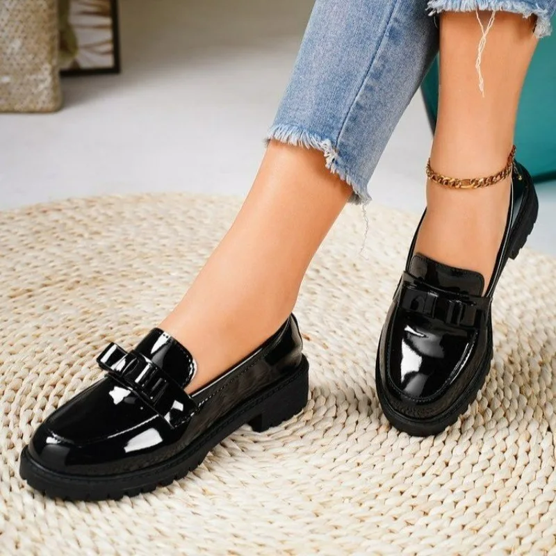 

Women Shoes Patent Leather Loafers New Retro Solid Color Mary Jane Shoes Round Toe Plus Size Shoes Designer Slip on Casual Shoe