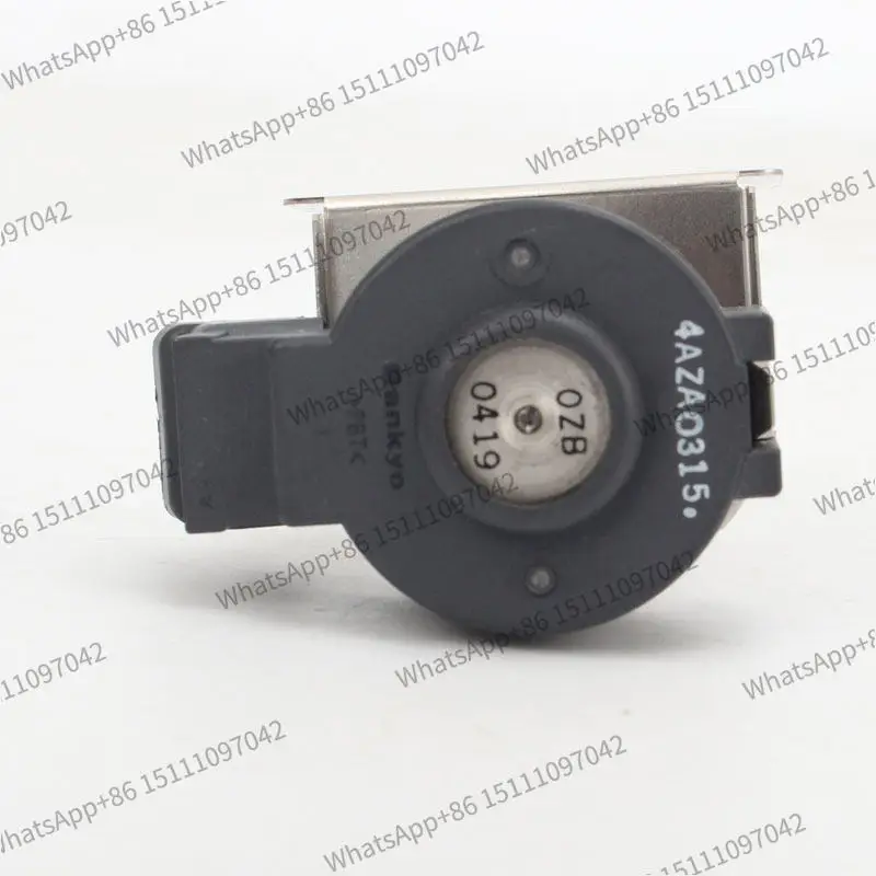Suitable for refrigerator 5-pin solenoid valve 4AZAO315 one in and one out