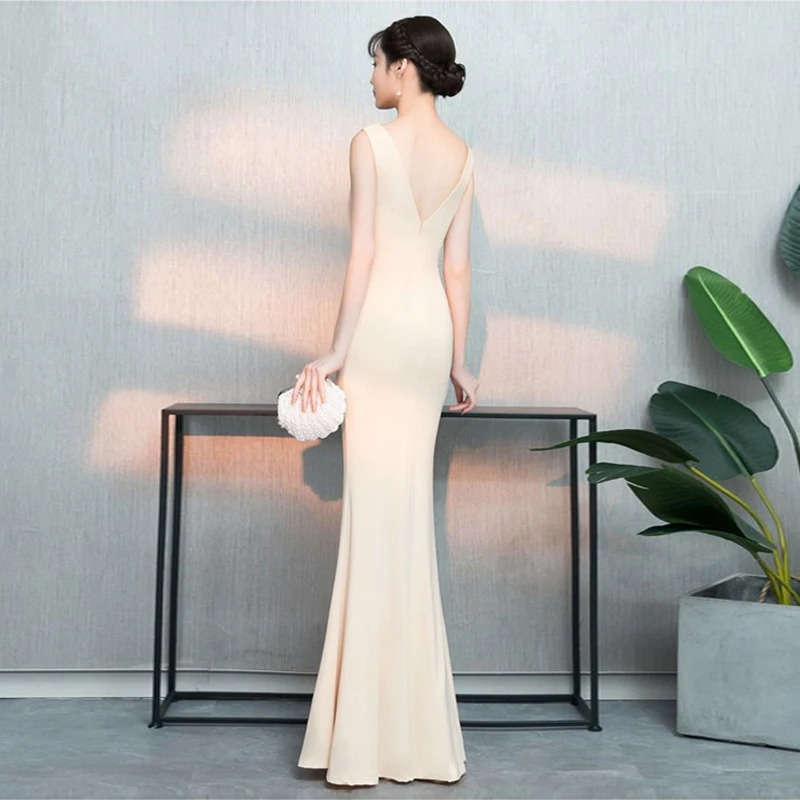 Damen-Abendkleid, ärmellos, bodenlang, langes Kleid, elegant, schlicht, luxuriös, für Bankette, Galas, Host-Events, Zeremonien, Partys, Geburtstagskleid – Detail 9