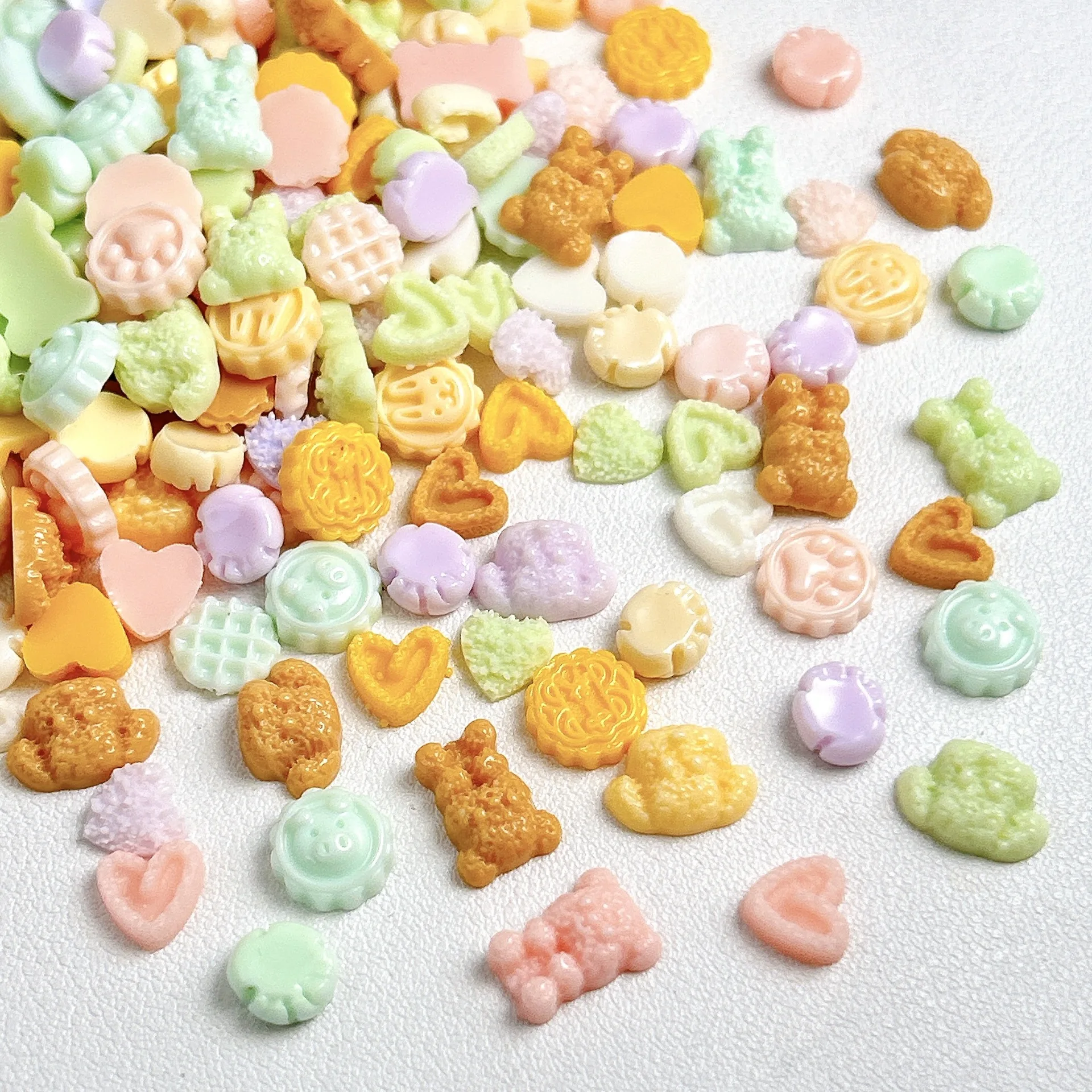 Cartoon Dog Head Macaron Cookie Resin Charms, Mini Fake Food Decor for Nails, Earrings, Doll House & Cream Glue DIY Accessories