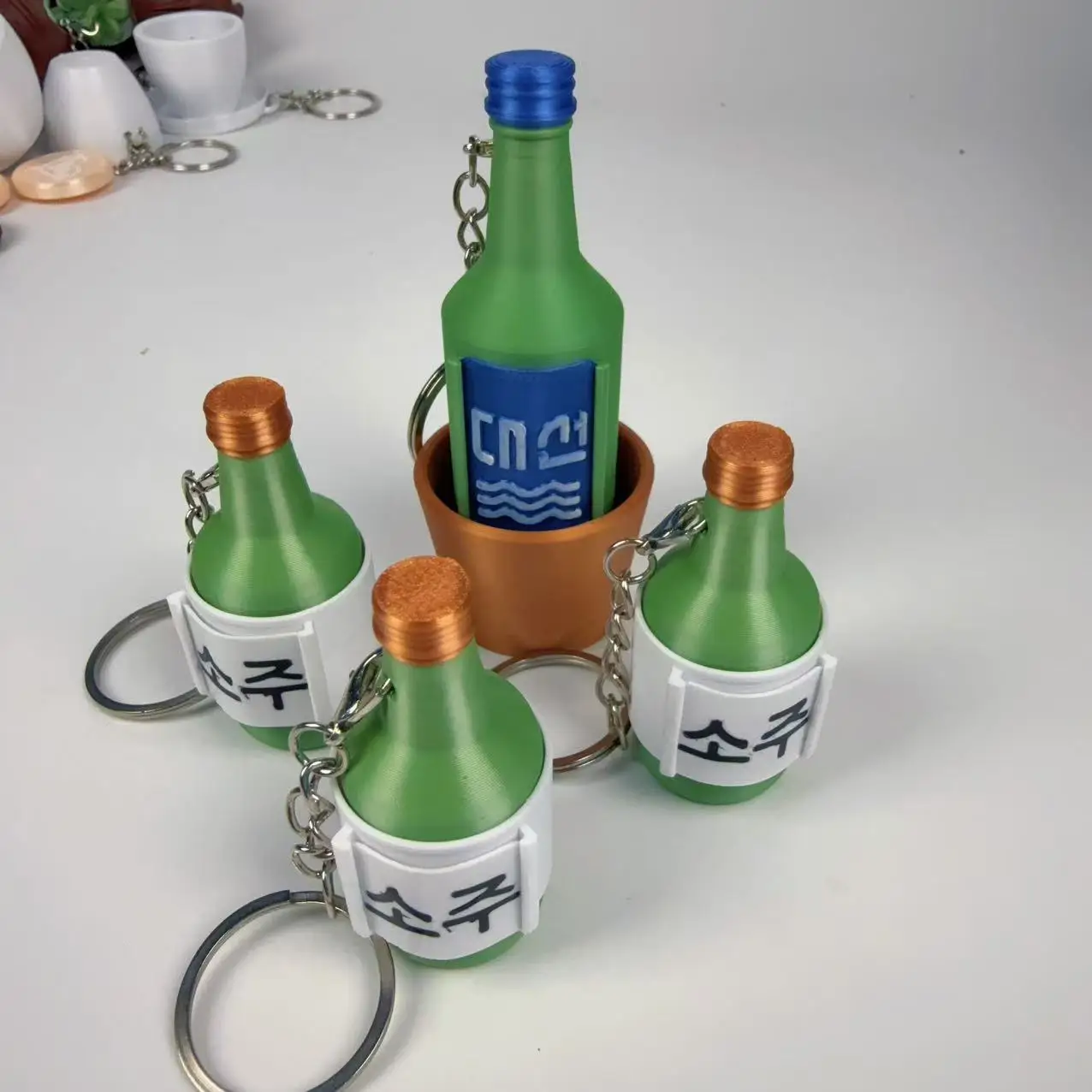 Mini Korean Soju Bottle Clicker Keychain Cute Alcohol Bottle Fidget Toy Portable Stress Anxiety Relief Funny Sensory Item
