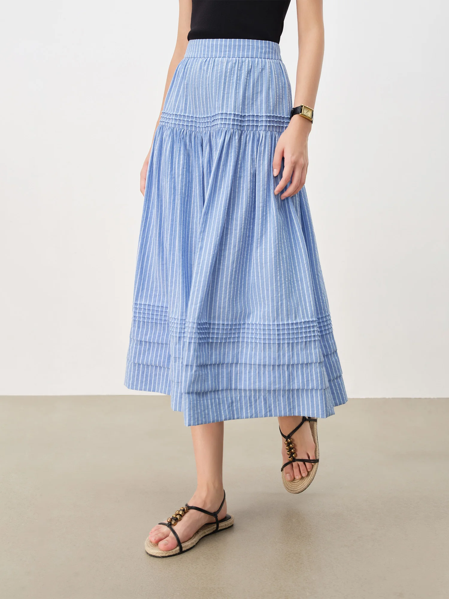 지아오 2025 여름 여성용 페티트 스컬핑 A라인 스커트 - 네비 스트라이프 & 힙 스무딩 플레어로 간편하게 스타일 연출