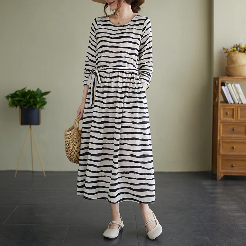 

Spring Summer New Japanese Stripe Retro Long Sleeved Dress in Plus Size Casual Loose Cotton Shoulder Sleeves Long Dress A427
