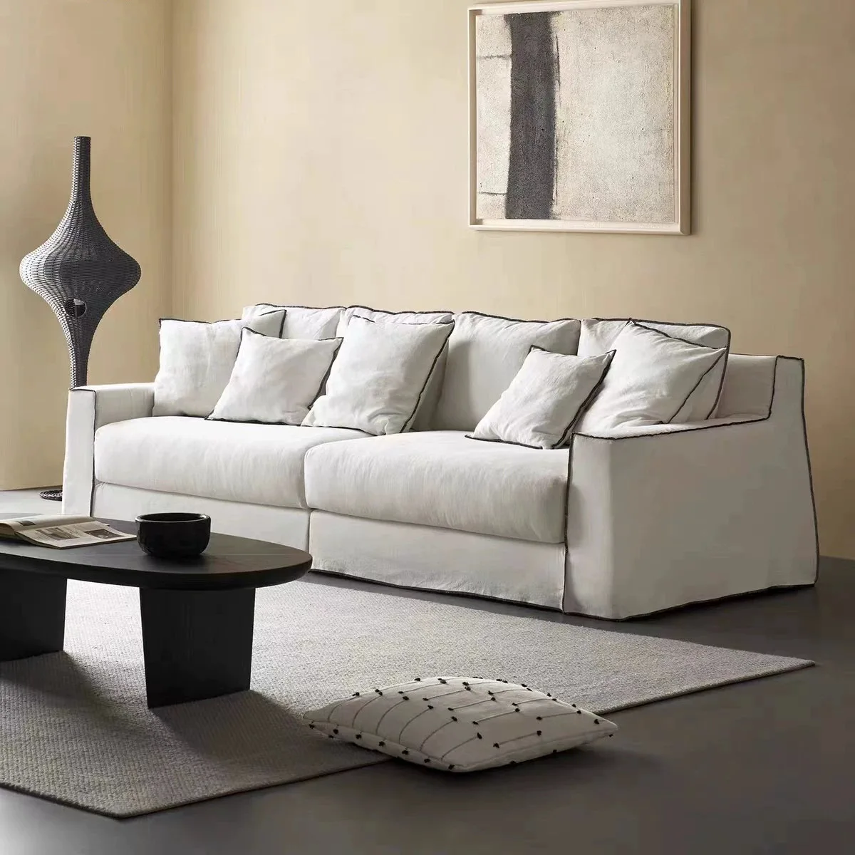 Canapé simple médiéval pour trois personnes, complexe crème, salon, petit appartement, loft, appartement