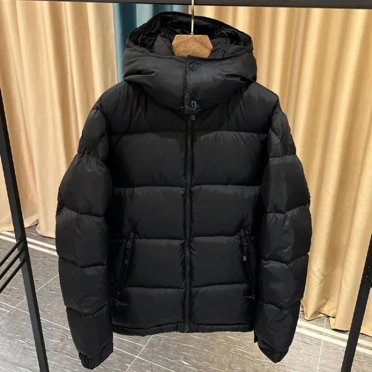 الشتاء الرجال في الهواء الطلق مقنعين سترة واقية سترة أسفل سترة فاخرة الرجال عارضة الأزياء بلون الرجال أعلى