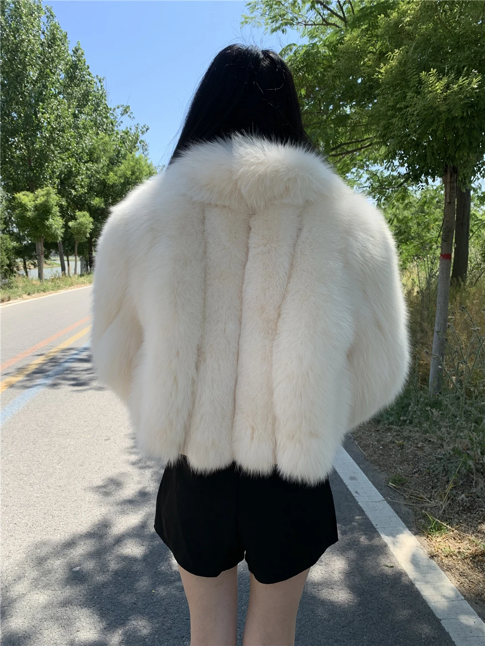 Winter Short Fox Fur Jacket Women Plush White Luxury Female Full Sleeves Fashion Real Natural Fur Coat For Girls