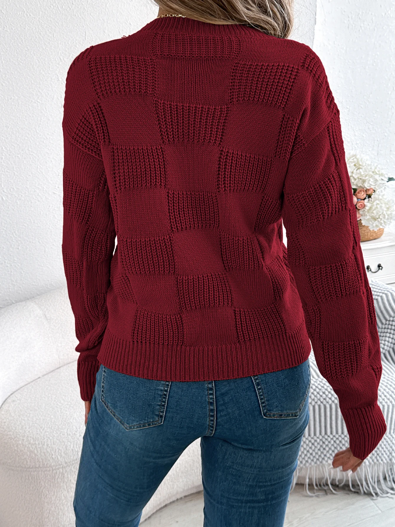 Women's Solid Plaid Sweater Round Neck Long Sleeve Knit Pullover Cabin Core Winter Vacation Cozy Tops