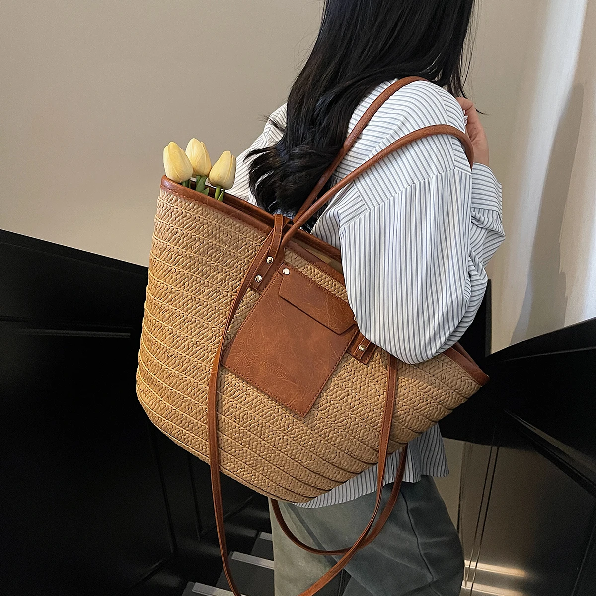 

Forest-Style Straw Woven Bag for Women, Beach Vacation Woven Beach Bag, Large Tote Bag for Commuting, Work, and Travel