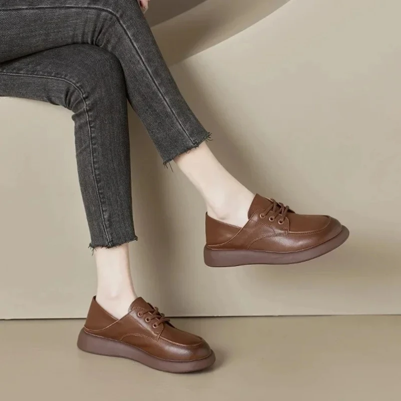 

2025 Women Cowhide Lightweight Soft Sole Casual Shoes Thick Soles Comfort Breathable Lace-up Flat White Shoes Platform Sneakers