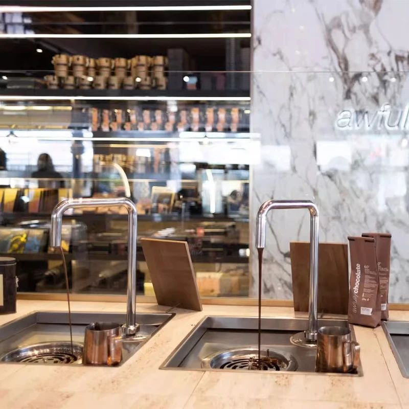 NP-348 Dispensador automático comercial de chocolate caliente de 7L, máquina de pulverización y templado, fusión de chocolate