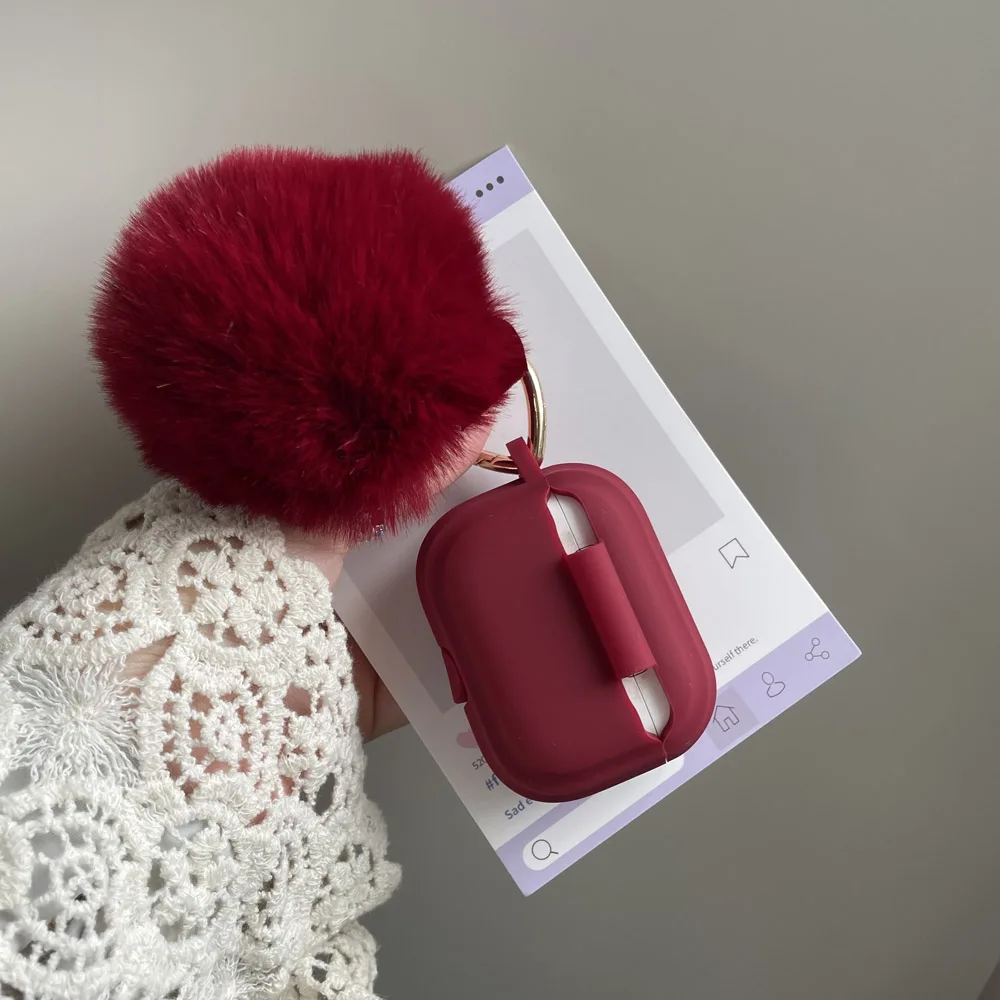 Weinrotes Silikon-Kopfhörer-Etui für AirPods 5 Pro3 2025 Hülle mit Haarball-Kirsch-Schleife Schlüsselanhänger für AirPods 2 3 4 Pro Weiche Hülle – Detail 7