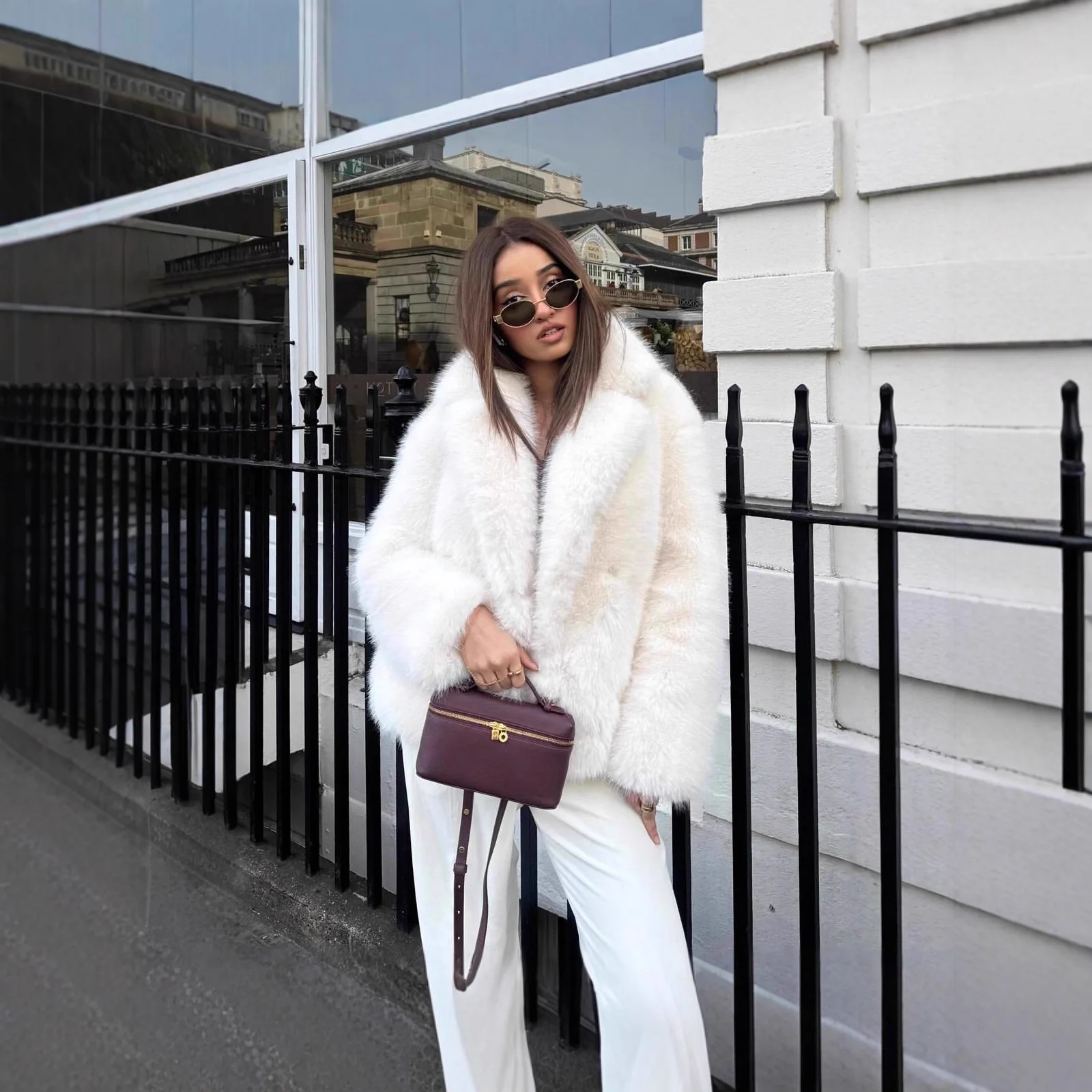 เสื้อโค้ทขนสัตว์เทียมสำหรับผู้หญิง แฟชั่นเสื้อแจ็คเก็ตขนสังเคราะห์ ปกเสื้อแบบสูท เสื้อผ้าฤดูหนาว