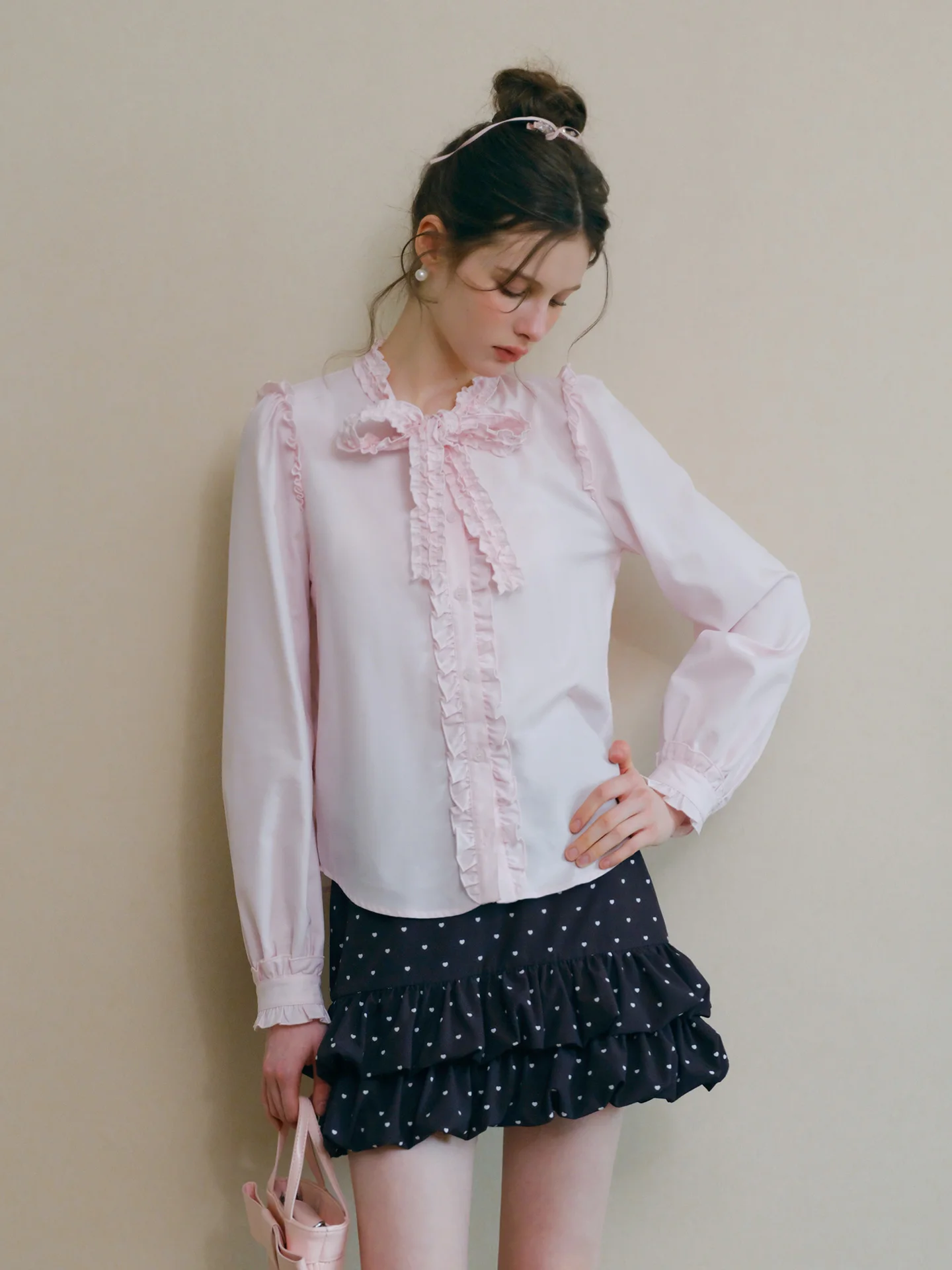 

Ранневесенняя розовая блузка с рюшами и длинным рукавом, женская уникальная красивая туника с узлом, из смесового хлопка, вискозы и полиэстера