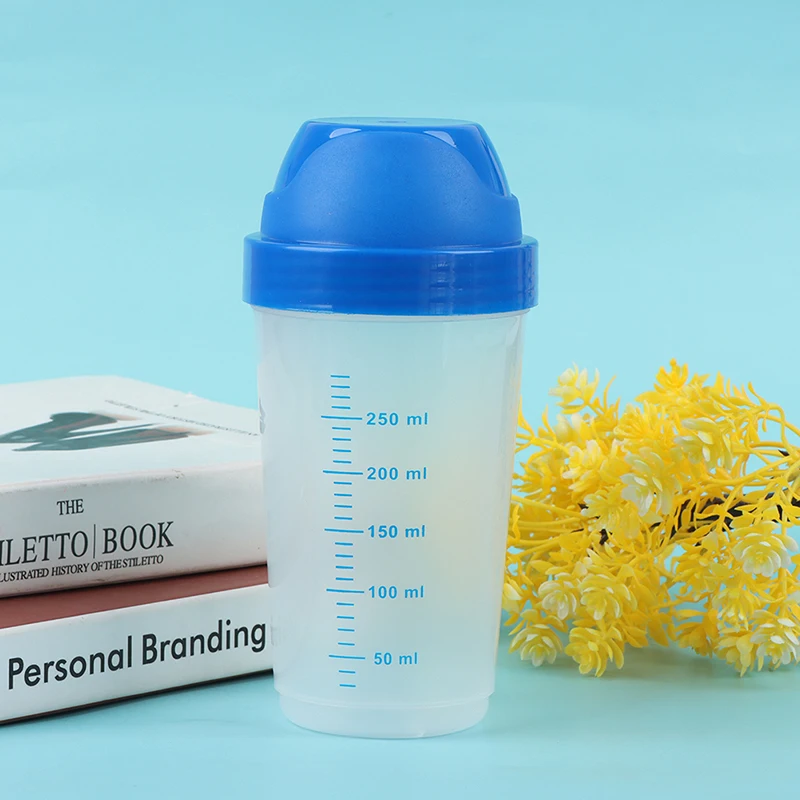 Bottiglia Shaker da 300ml bottiglia di miscelazione in polvere proteica per frappè creativo tazza di agitazione materiale PP nuovo di zecca e di alta qualità 1 pz