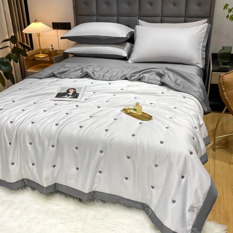 

Summer Cool Quilt Suit Home Textiles Light Luxury Embroidery Queen Size Thin Quilting Comforter Bed Sheet Pillowcase 4pcs Set