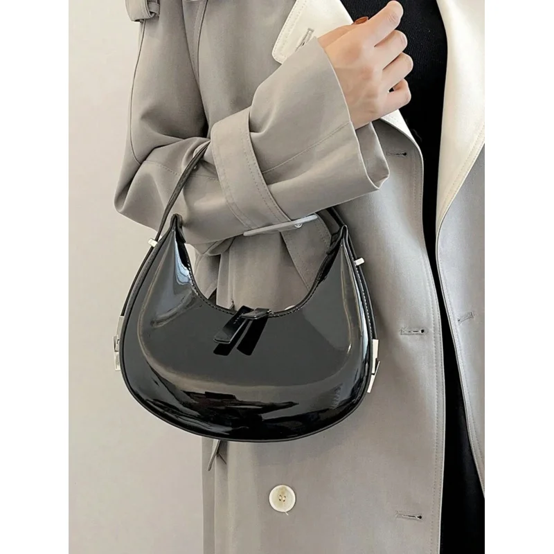

New Crescent Design Underarm Bag, Metallic Clasp Patent Leather Mini Circle Purse For Women, Black