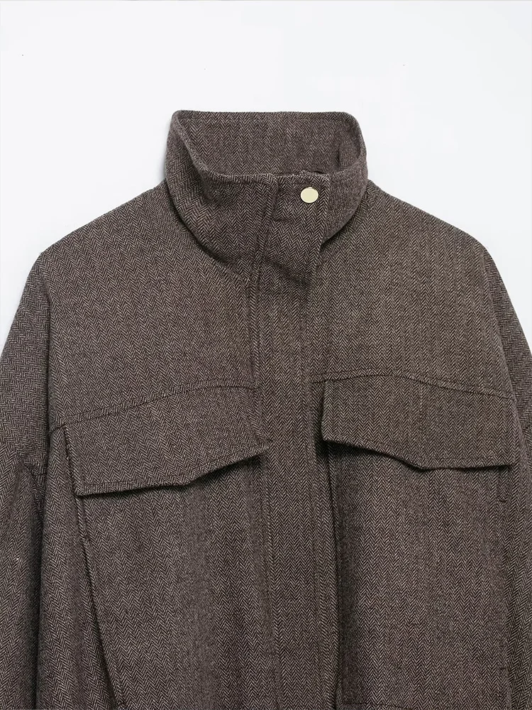 เสื้อโค้ทผู้หญิงแฟชั่น HH แบบอเนกประสงค์ ปกเสื้อแบบปกเชิ้ต ติดกระดุมแถวเดียว แขนยาว มีซิป กระเป๋าแบบเรียบง่าย ตกแต่งสไตล์แจ็คเก็ตนักบิน