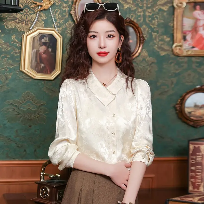 

Elegant Long Sleeve Silk Shirt Women's New Chinese Style Embroidered Doll Collar Fashionable Top Spring Autumn High-End Sensa...