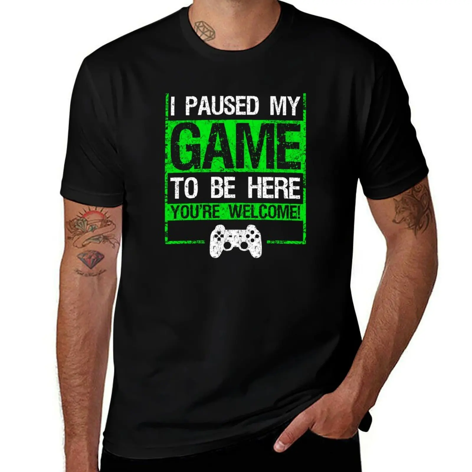 

I Paused My Game To Be Here Vintage Design Great Gift For Video Game Lovers Funny Gamers T-Shirt