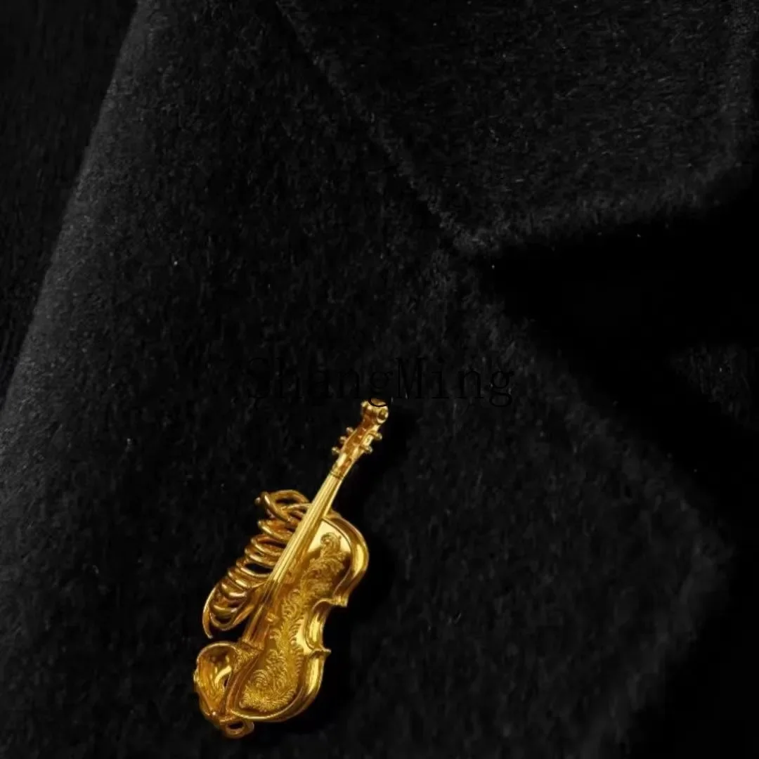 CLL gold violin and sternum, high-end brooch, retro pin, temperament, versatile, personality, punk style high-end - view 5