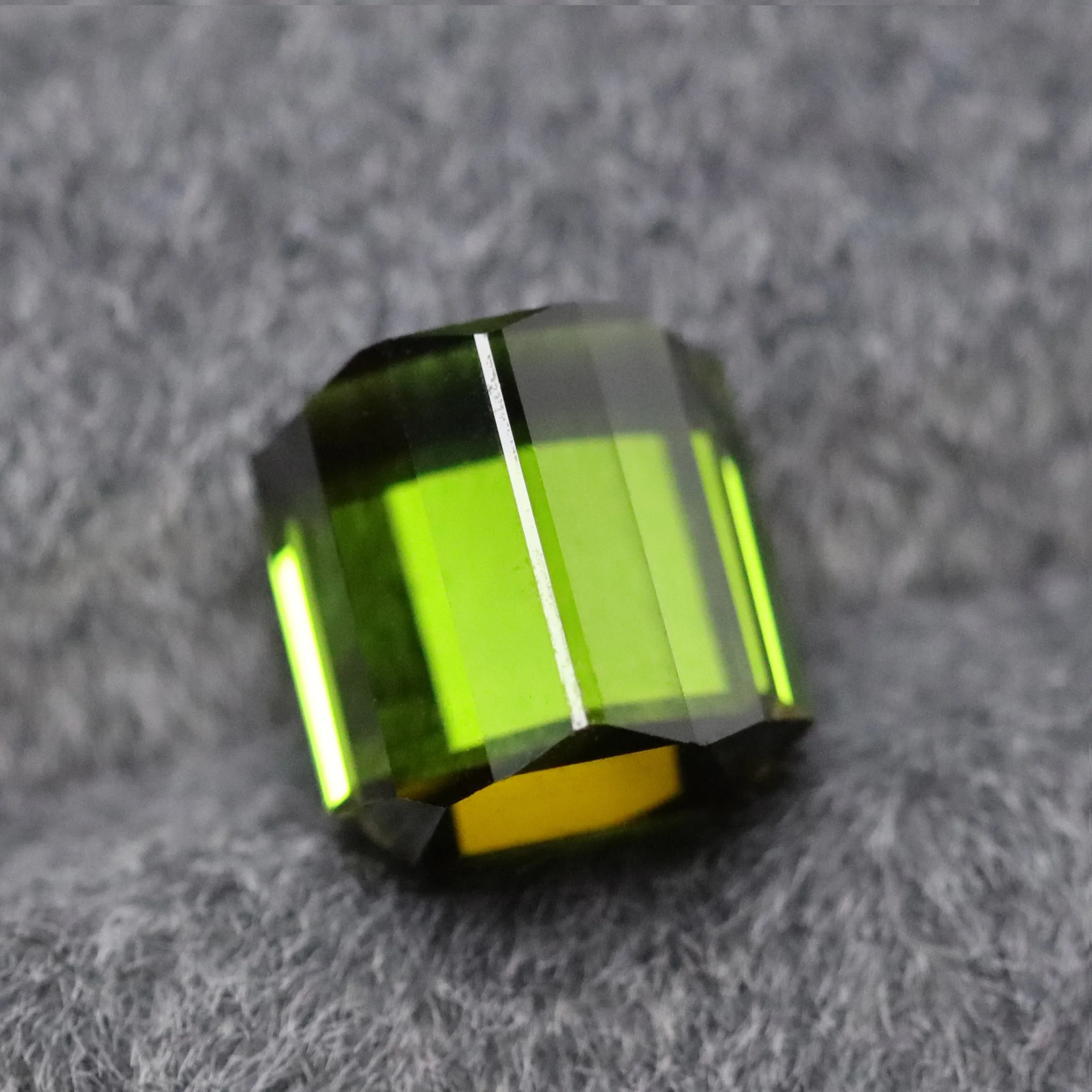 Gema 7,70 ctct verde turmalina almohada 10,37x10,48x7,30mm privado personalizado anillo colgante pendiente piedra principal Natural sin tratar