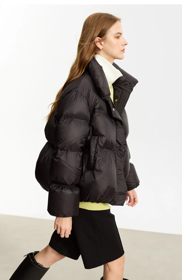 AMII Minimalist Women's Winter Down Jacket Zipper Button Warm Short Overcoats 2025 Winter New Female Solid Down Jacket 12344053
