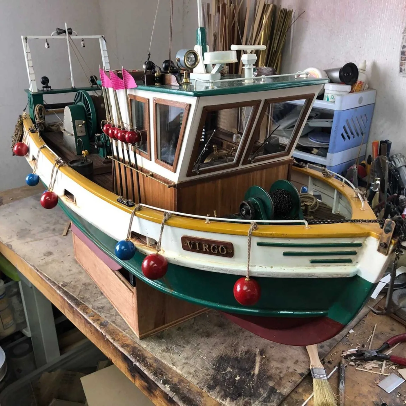 1/8 RC Boot 124cmVIRGO Fernbedienung Kleines Angelschiff Lichtuithärtender Detaildruck RC Schiffe Geschenke für Jungen Schiffspielzeug