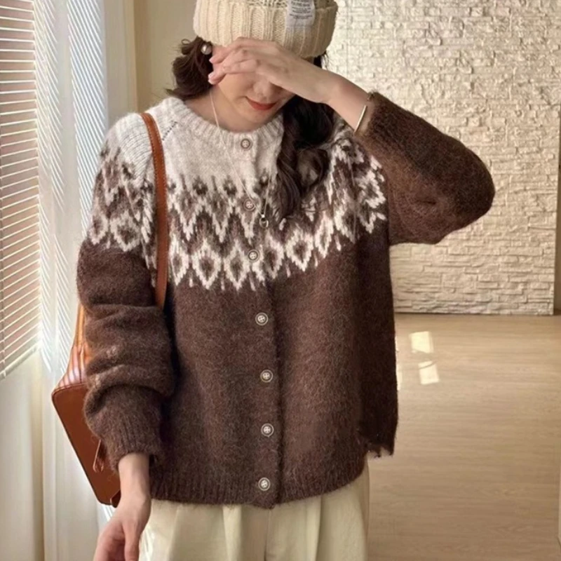 Coréen rétro O cou couleur contrastée Jacquard doux femmes pull manteau automne hiver nouveau paresseux coupe ample casual tricot Cardigan