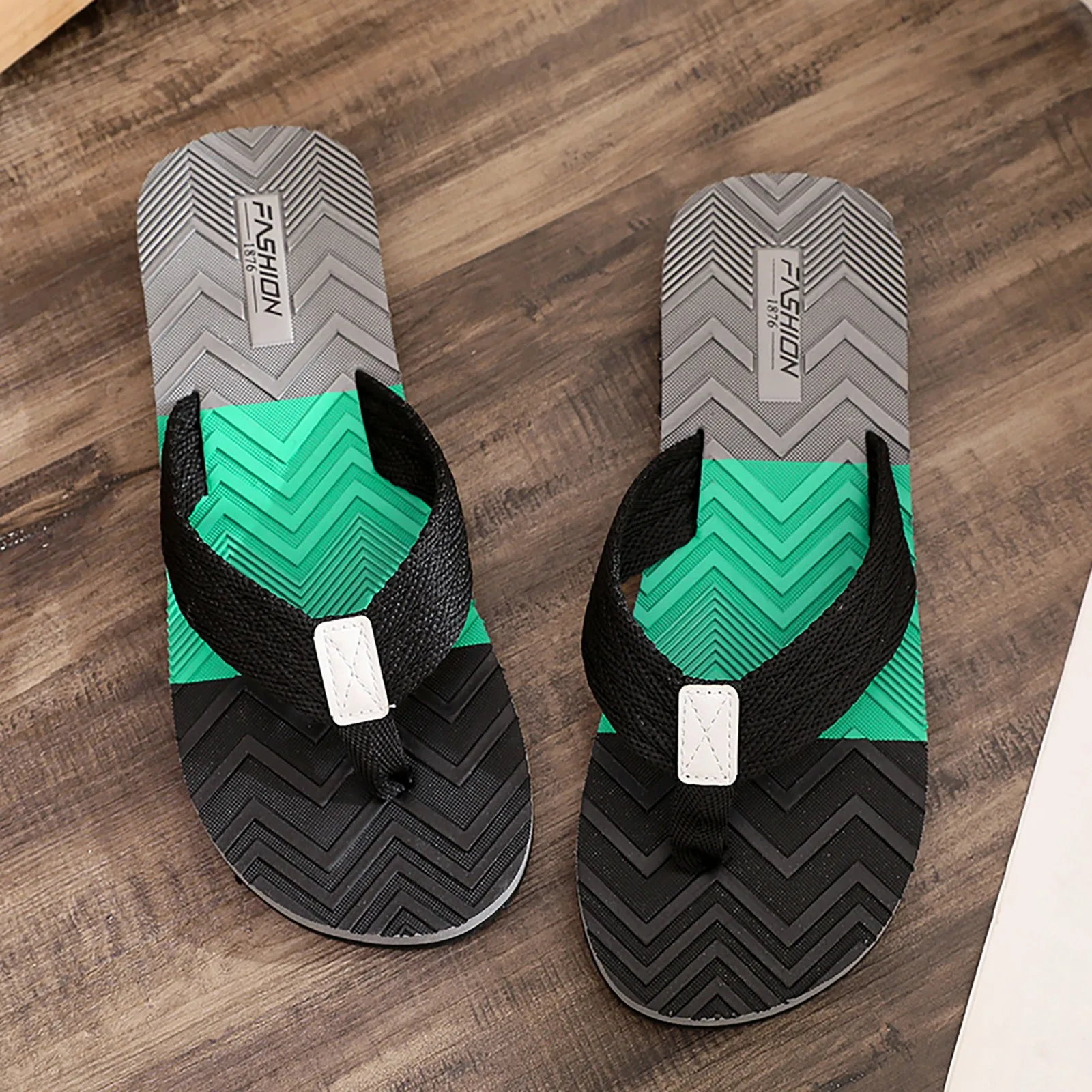 Men Summer Flip Flops Sandals Outdoor Casual Flat Shoes Home Slippers For Men Fashion Sandals Slide Vacation Beach Sandals