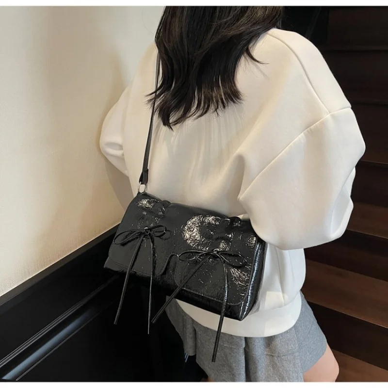 

Elite Ladies Tote Bag Made Of Microfiber Leather Featuring High-End Paris Elegant Vintage Lightweight Soft Commuter Look​