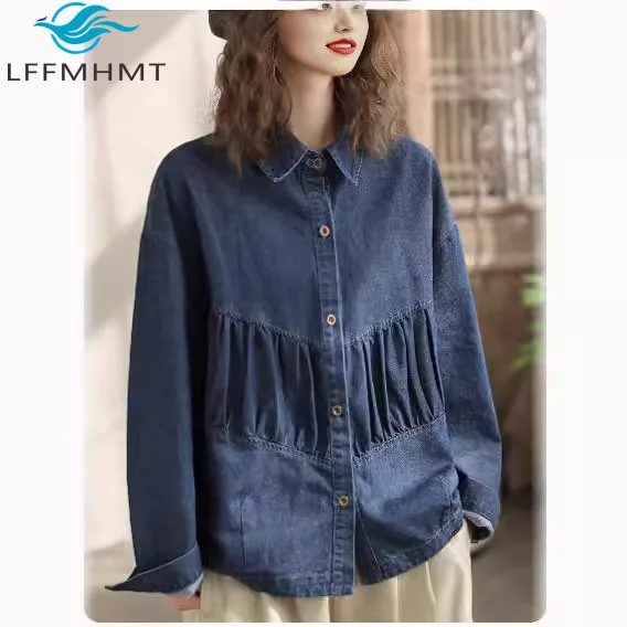 Wiosenna moda damska: luźna, wyszczuplająca koszula dżinsowa z czystej bawełny, z falbanką przy kołnierzyku, patchworkowa, artystyczna i w stylu retro.