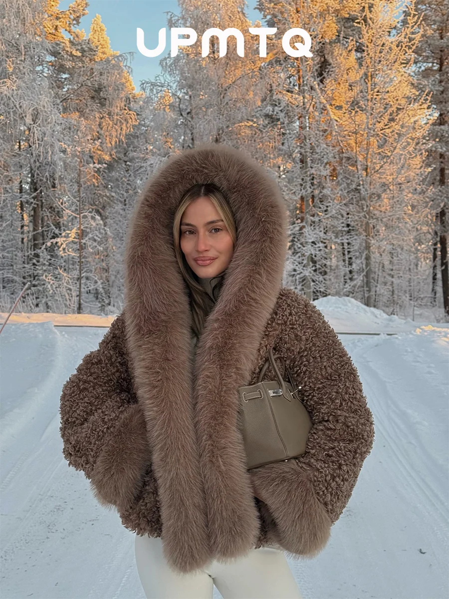 Fashion Outfit Winter Hooded Faux Fur Coat in Camel Casual Curled Shearling Stylish Jacket Slay Girl Iconic Plush Winter Outwear