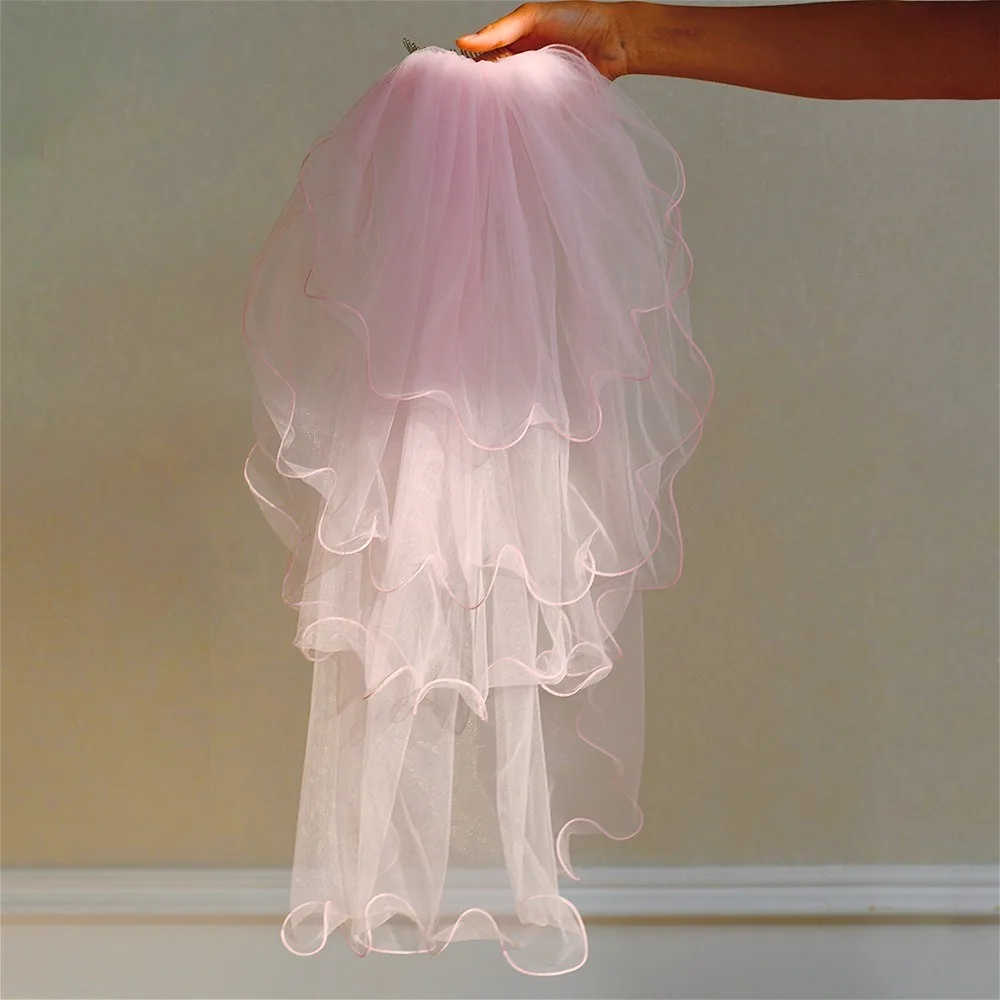 

Multi-Layer Pink Puffy Tulle Bridal Veil Shoulder Length Veil with Scalloped Edge Wedding Veil for Wedding Accessories Women's