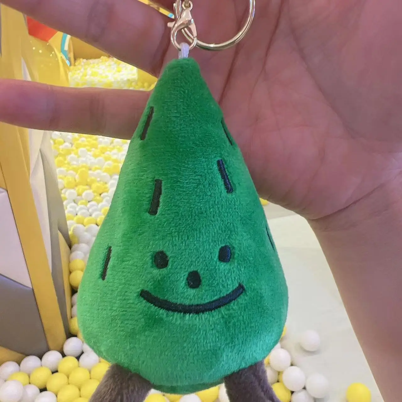 Llavero con colgante de bolsa de felpa para niños y amigos, Mini árbol de Navidad de dibujos animados, diseño exclusivo Kawaii, regalo de Navidad, 2024