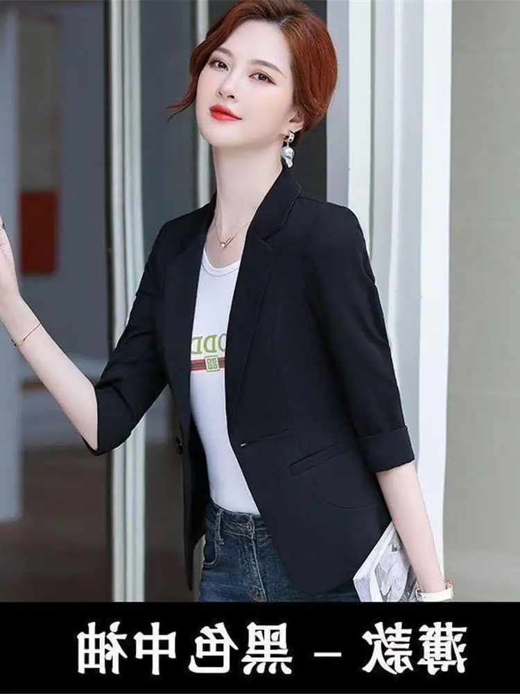 

ort 2025 Sve Универсальный женский костюм в Корейском стиле Новая модель Женское ор Пальто Россия Интернет Знаменитости Джет для Малых...