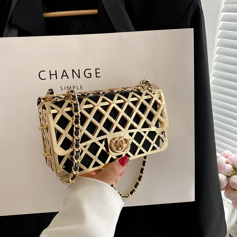 2024 Fashion Hollow Chain Crossbody Shoulder Bag Trend Females Metal Bag Luxury Designer Handbags Mini Shopper Square Bag