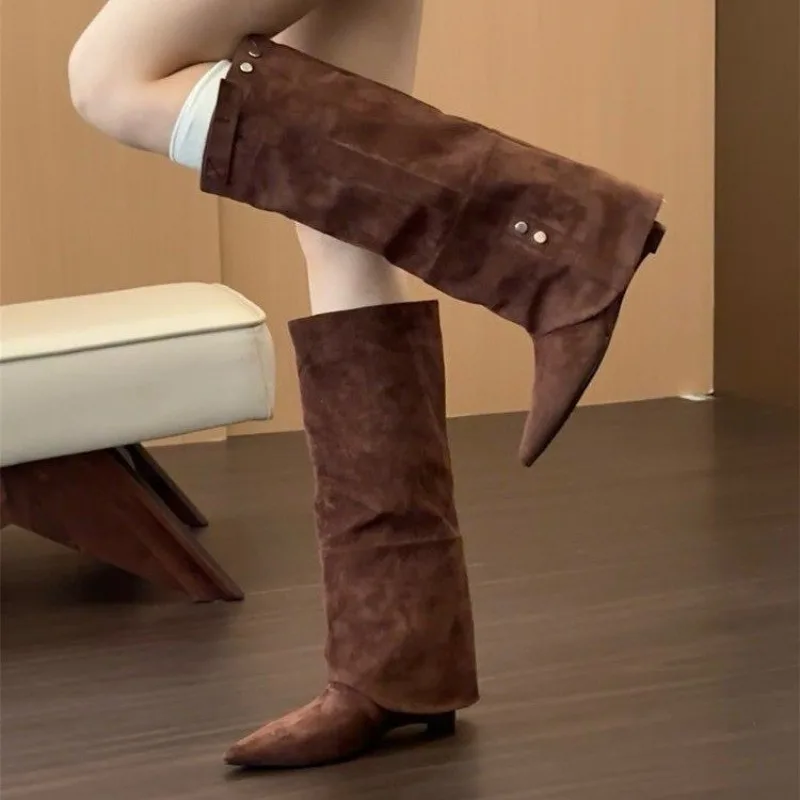 

Fall New Low Heel Single Boots Women's Fashion Pointed Toe Sleeve Rivet Soft Sole Anti-Slip Wear-Resistant Tall Boots