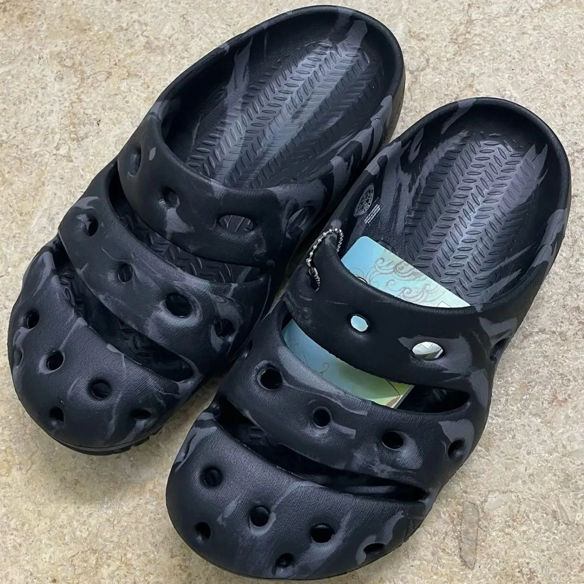 

YOGUI Clogs 2026 New Fashion Style Unisex Slip-On Sandals Lightweight Breathable Summer Fun Cool