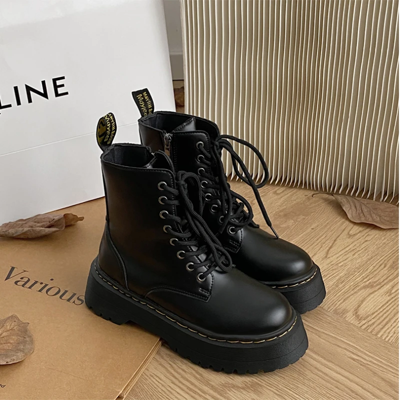 Minimalist Front Lace-up Combat Boots 5Cm Chunky Heel Platform Women Boots British Style Thick Sole Increase Height Casual Boots