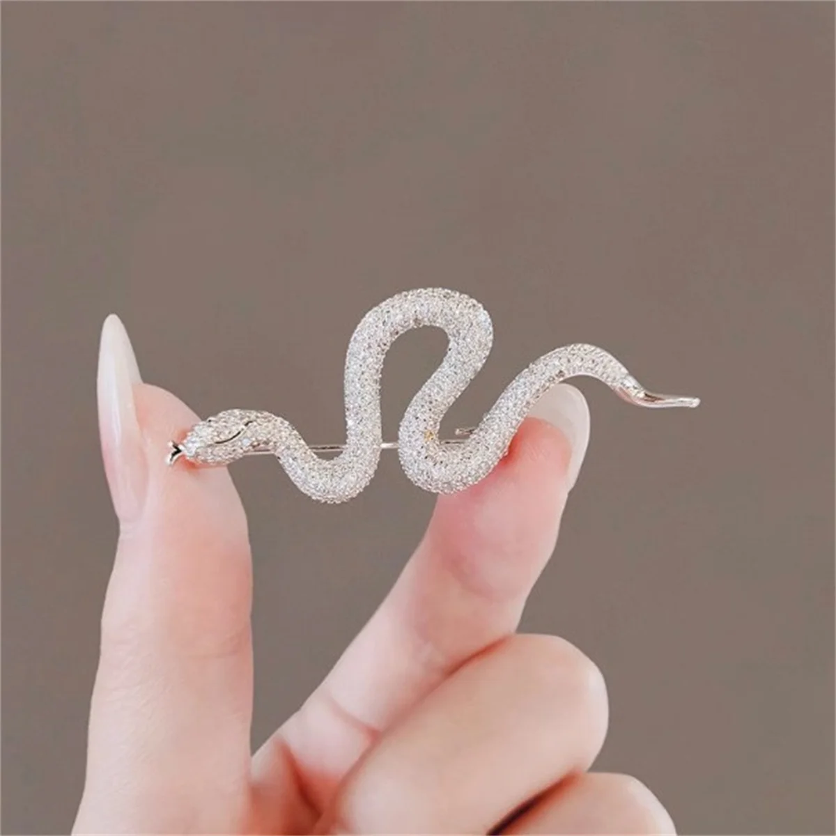 1Pc Retro Snake Brooch Punk Style Men's And Women's Inlaid Zircon Animal Brooch Jewelry Accessories Party Fashion Trend Gift