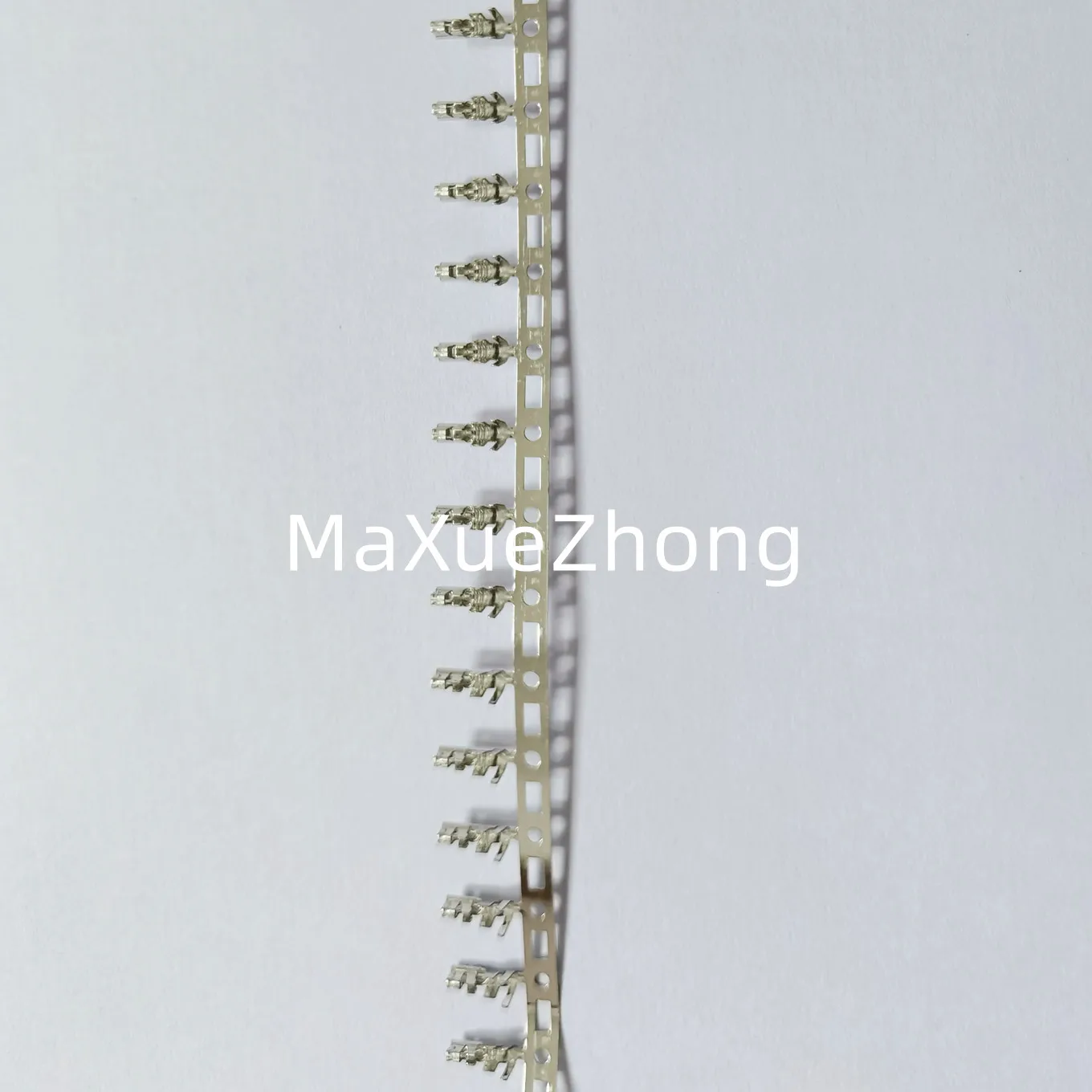 Original new 100% SXA-01T-P0.6 tin-plated matrix female terminal connector