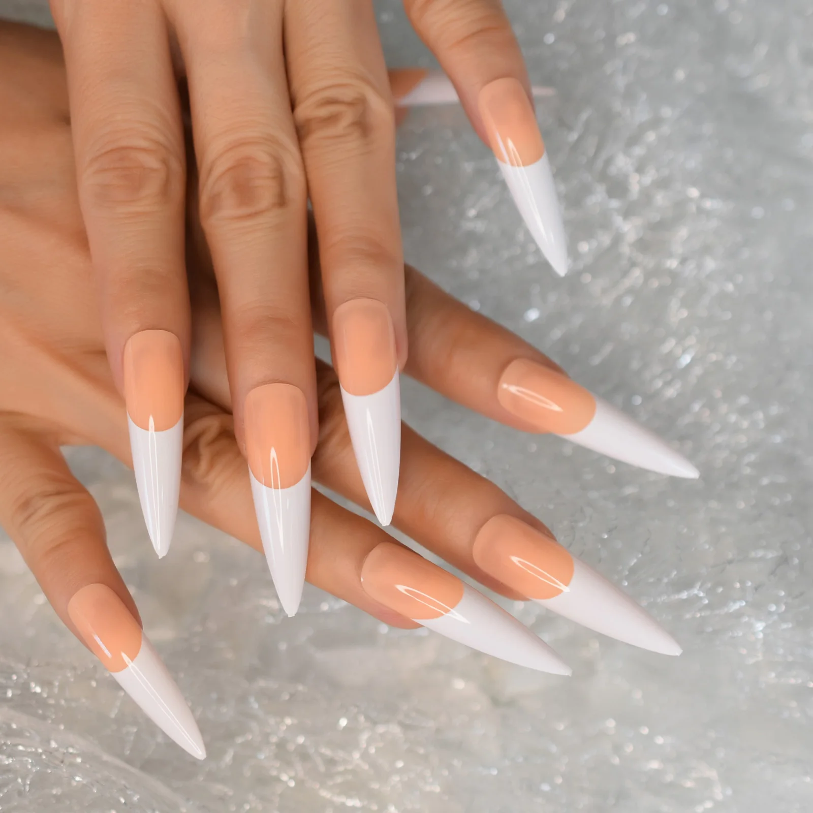 สีขาวเคลือบเงาภาษาฝรั่งเศสคํากดบนเล็บปลอม Super ยาว XXL Stiletto Sharp เจลสีส้ม Nude บัลเล่ต์เล็บปลอมสําหรับสุภาพสตรี