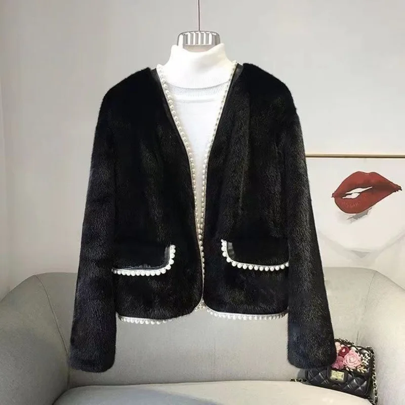 Women Faux Fur Coat Fashion All-Matching Autumn Winter High-Grade Sense Outwear Temperament Socialite Pearl Plush Warm Jacket