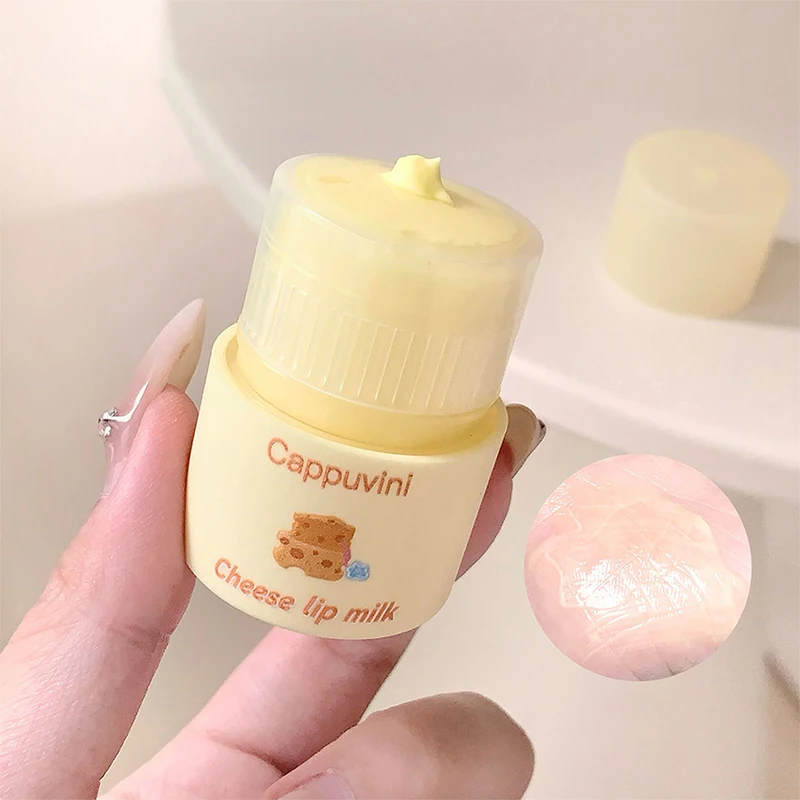 يحتوي كريم الشفاه Cappuvini Cheese على تركيبة لطيفة لترطيب ومرطبًا، ويحمي الشفاه، ويحسن خطوط الشفاه، وهو يجب اقتناؤه لفصل الخريف والشتاء، وهو جوهر شفاه منعش وغير لزج.